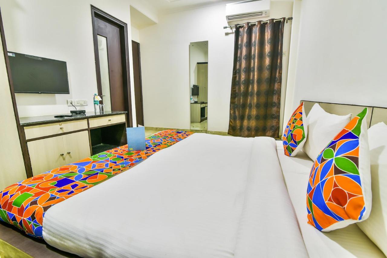 แฟ็บโฮเต็ล รอลคมาส Hotel คูร์เคาน์ ภายนอก รูปภาพ