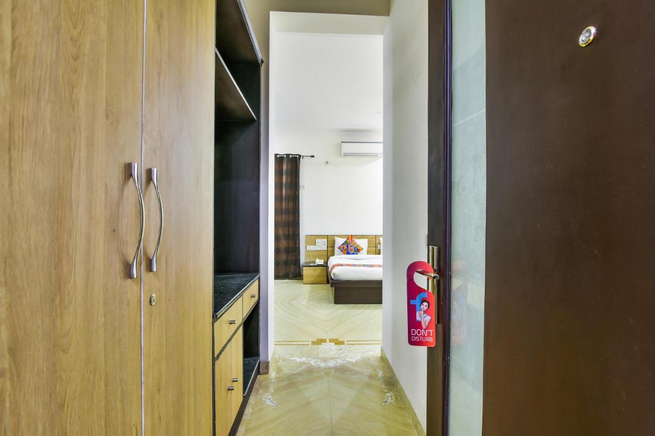 แฟ็บโฮเต็ล รอลคมาส Hotel คูร์เคาน์ ภายนอก รูปภาพ
